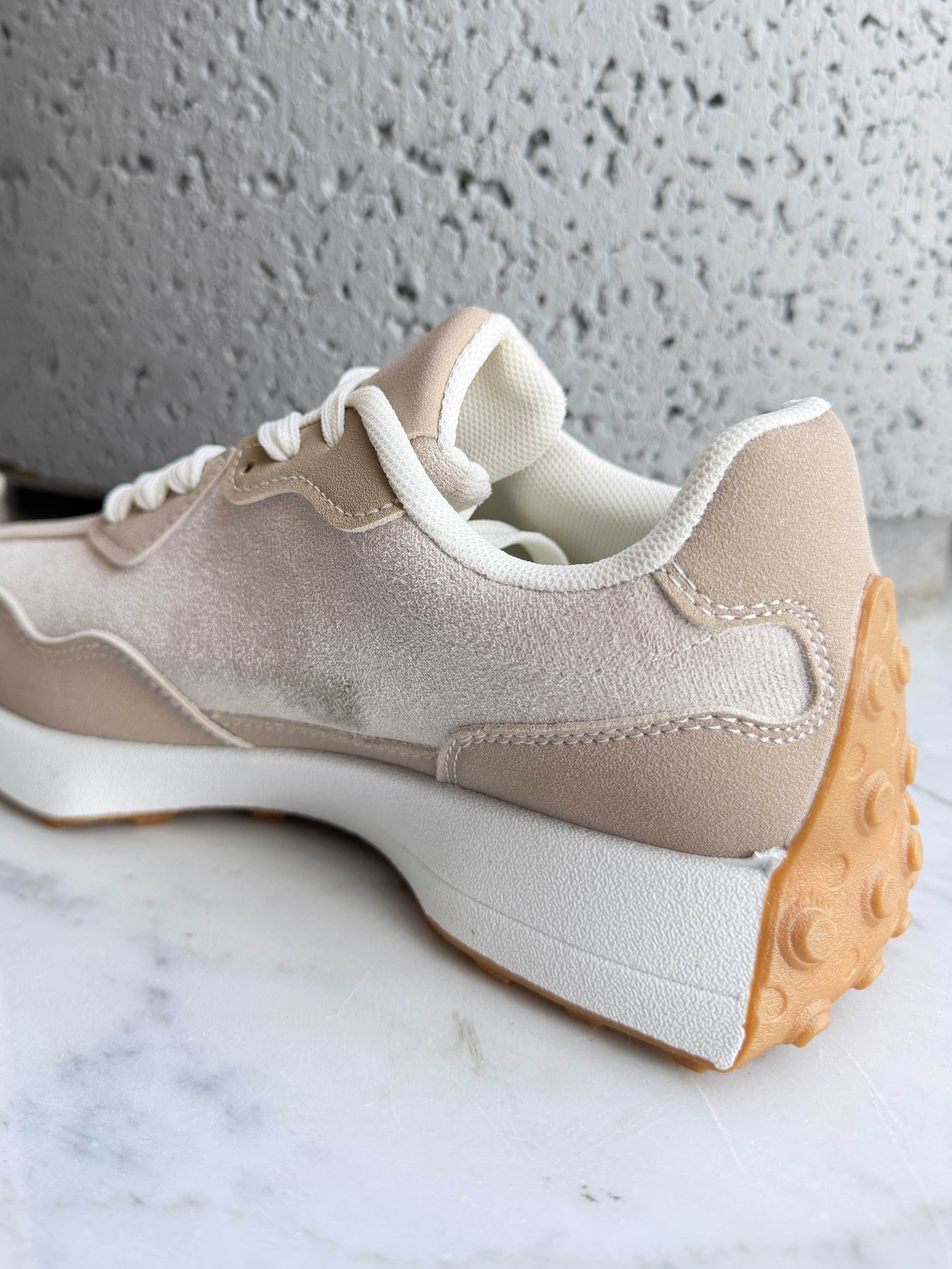 Elva - Sneakers i ruskindslook med hvid sål